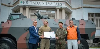 Cerimônia de transferência do blindado Urutu do Exército Brasileiro para a Polícia Militar de Santa Catarina.