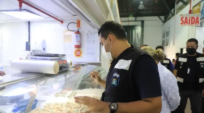 Pesquisa de preços de pescados em Florianópolis aponta variação de até 137% Procon de Florianópolis realiza pesquisa de Preços de pescados na Semana Santa