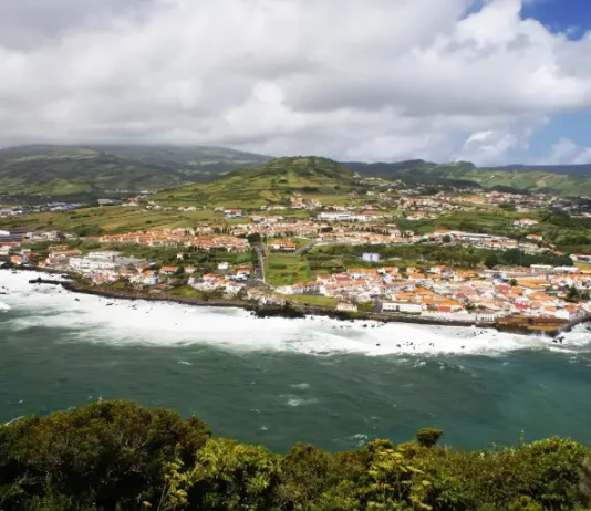 São José recebe atração dos Açores pelos 276 anos Vista aérea de São José para simbolizar São José SC 276 anos