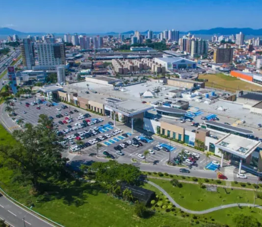 Foto aérea do Shopping Itaguaçu onde será realizado o evento de aniversário de São José, Viva São José – Nossa História Acontece Aqui