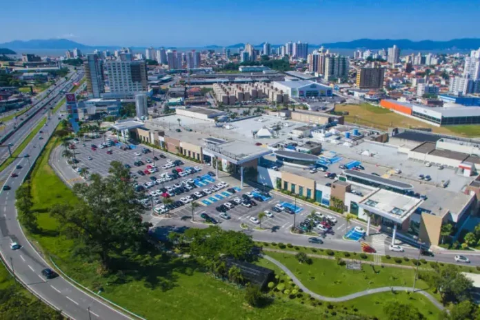 Foto aérea do Shopping Itaguaçu onde será realizado o evento de aniversário de São José, Viva São José – Nossa História Acontece Aqui
