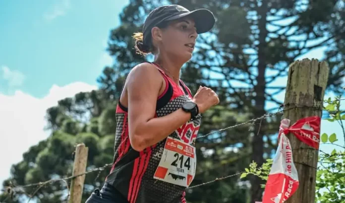 atleta de São José Atleta de São José Yasmin Nogueira Ferreira participando do Campeonato Brasileiro de Trilha e Montanha