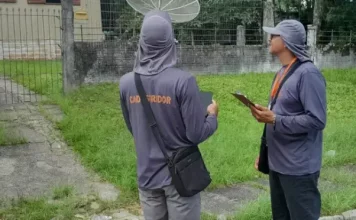 Agentes da Prefeitura de São José realizando levantamento territorial e atualização cadastral nos bairros