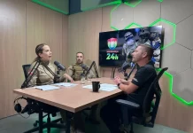 Santa Catarina lança série de podcasts e estreia com bastidores da segurança pública Secretário Bruno Oliveira dando entrevista sobre o Núcleo de Podcasts