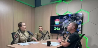 Secretário Bruno Oliveira dando entrevista sobre o Núcleo de Podcasts