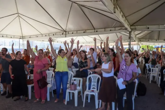 Servidores em Assembleia Geral do Sintram-SJ
