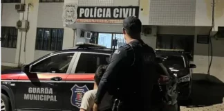 Agentes da Guarda Municipal de São José prendem cadeirante que invadiu agência bancária