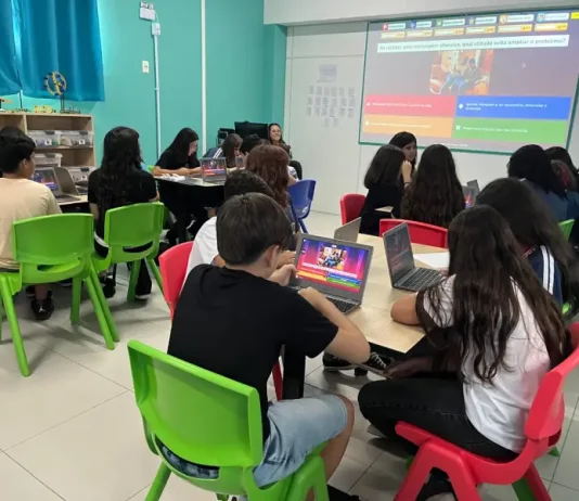 Alunos do curso de Jogos Digitais em aula
