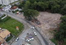 Vista aerea da nova rotatória no bairro Forquilhas em São José