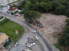 Vista aerea da nova rotatória no bairro Forquilhas em São José
