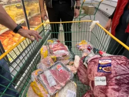 Procon de São José apreende alimentos impróprios em supermercados Produtos impróprios para consumo apreendidos pelo procon de São José
