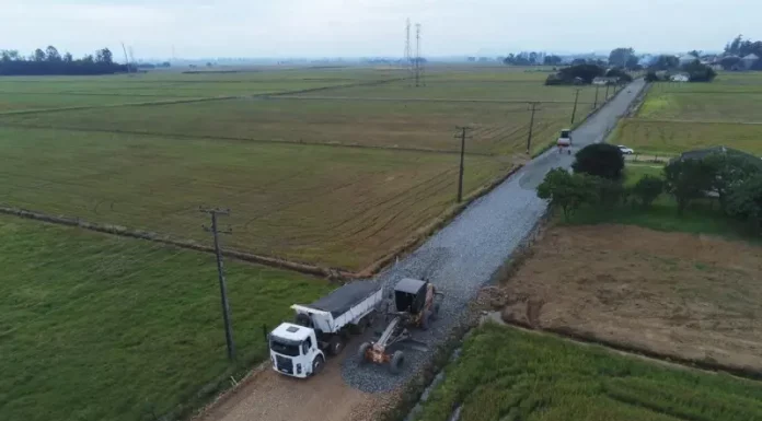 Obras de pavimentação do Programa Estrada Boa Rural