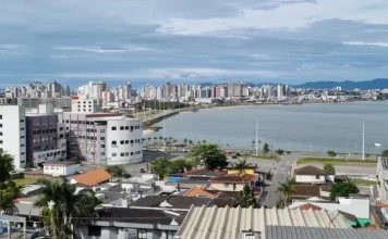 São José avança em projeto de Cidade Inteligente com nova legislação e modelo de PPP Foto aerea de São José, representando o avanço na implantação da Cidade inteligente