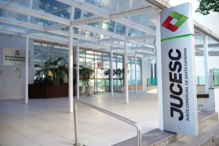 jucesc implanta inteligência artificial Prédio da JUCESC onde foi implantado o sistema de inteligência artificial para os processos