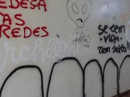 Muro com pichações