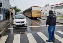 São José realiza testes de trânsito na Avenida Presidente Kennedy para obra de macrodrenagem Servidores das secretarias de Trânsito e de Infraestrutura de São José em analise de trânsito para obras de macrodrenagem