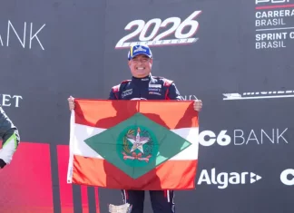 André Gaidzinski no pódio em Le Mans, na França