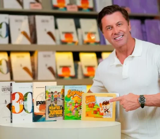 Junior Rostirola, autor do livro Café com Deus pai