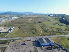 Foto aerea da área de instalação da ZPE de Imbituba