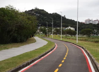Foto da ciclovia da orla na Via Expressa Sul
