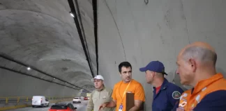 Agentes da Defesa Civil e Polícia Militar em visita ao Túnel Antonieta de Barros para prepração do simulado de emergência com produto perigoso