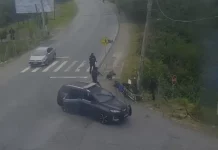Guarda Municipal prende trio por tentativa de furto de fios em São José Imagem de videomonitoramento na tentativa de furto de fios em São José