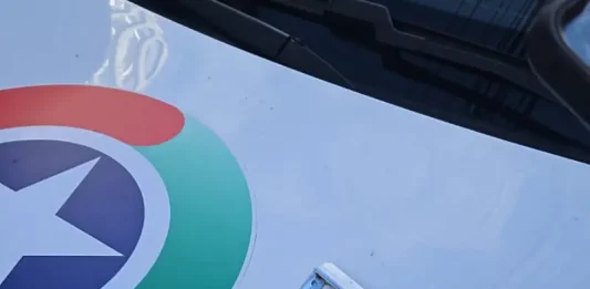 Homem é preso por roubo e tentativa de homicídio contra policial em Florianópolis Navalha usada por homem preso em tentativa de homicídio contra policial militar
