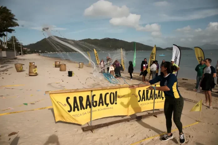 Participantes do Saragaço, competindo em provas da gincana cultural