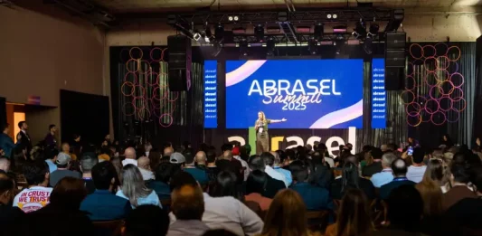 Foto do Abrasel Summit 2025
