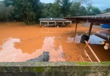 Foto de alagamento no município de São Domingos após chuva intensa