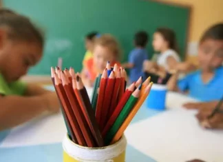 Instituições conveniadas abrem vagas remanescentes na Educação Infantil em São José Crianças em aula no Centro de Educacão Infantil
