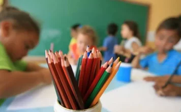 Instituições conveniadas abrem vagas remanescentes na Educação Infantil em São José Crianças em aula no Centro de Educacão Infantil