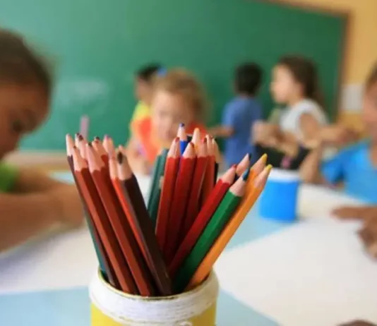 Instituições conveniadas abrem vagas remanescentes na Educação Infantil em São José Crianças em aula no Centro de Educacão Infantil