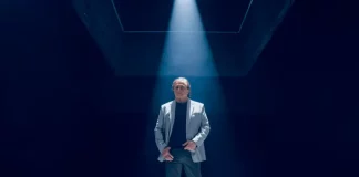 Fábio Jr. no palco durante show