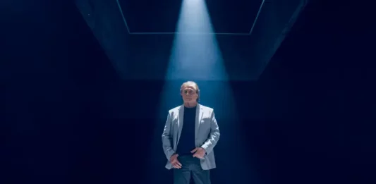 Fábio Jr. retorna a Santa Catarina para única apresentação na Arena Opus, no dia 25 de julho Fábio Jr. no palco durante show