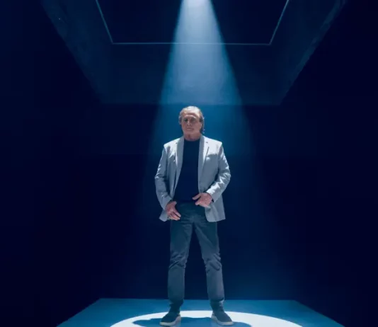 Fábio Jr. no palco durante show