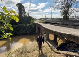 Foto mostra a ponte danificada no Sertão do Maruim, onde serão construídas as novas pontes