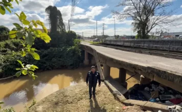 Foto mostra a ponte danificada no Sertão do Maruim, onde serão construídas as novas pontes