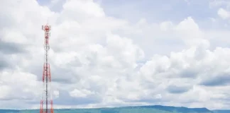 Foto de antena em área rural de Santa Catarina representando o Programa Sinal Bom