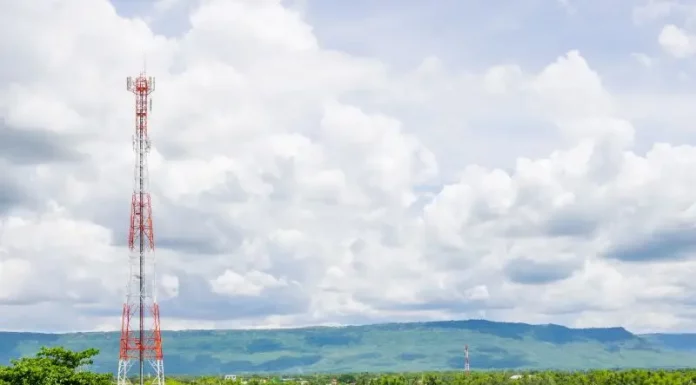 Programa Sinal Bom vai ampliar internet e telefonia no campo e rodovias de SC Foto de antena em área rural de Santa Catarina representando o Programa Sinal Bom