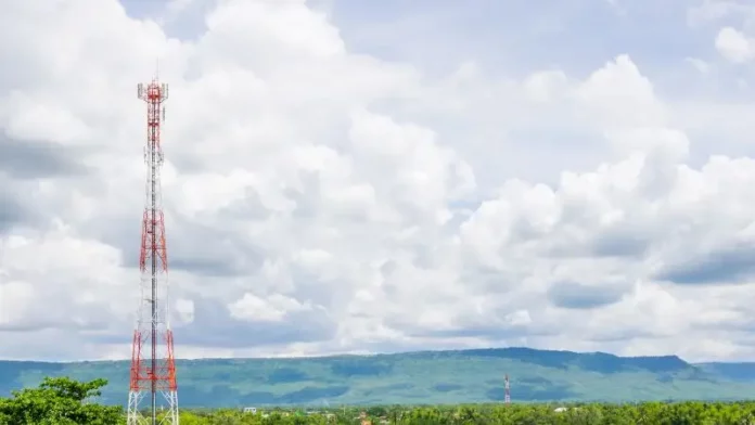 Foto de antena em área rural de Santa Catarina representando o Programa Sinal Bom