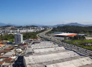 Vista da BR-101 em São José