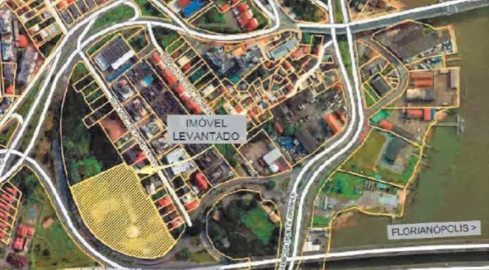 Mapa de terreno colocado a venda em Leilão de bens públicos na Grande Florianópolis