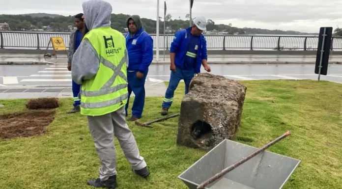 Florianópolis encontra vestígios da antiga Estação Radiotelegráfica da Lagoa da Conceição Foto do achado arqueológico na Lagoa da Conceição