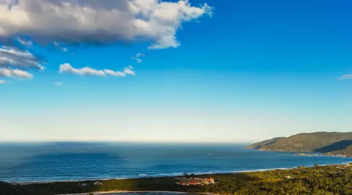 Foto da Lagoa do Peri o nde inicia a programação do Go Blue