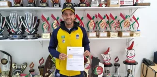 Paratleta de São José, Diogo Trindade segurando a convocação para o Pan-Americano de Atletismo