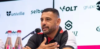 Diego Souza durante apresentação ao JEC