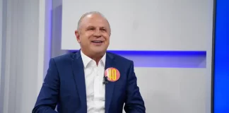 Foto de Gelson Merisio participando da sabatina no programa Balanço Geral no Grupo ND.