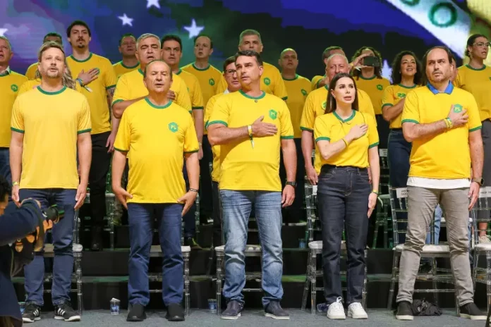 Jorginho Mello inicia campanha Foto do Governador Jorginho Mello, acomanhado dos candidatos do PL, na convenção do partido