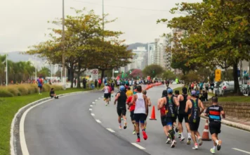 Maratona Internacional de Floripa movimenta a capital neste fim de semana Atletas participando da Maratona Internacional de Floripa